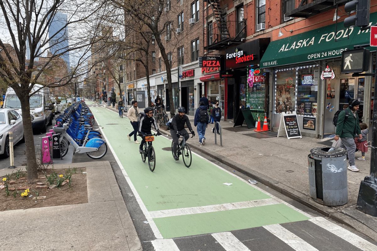 New York s Wide New Bike Lanes Create Safer Space For Passing Bicycle 