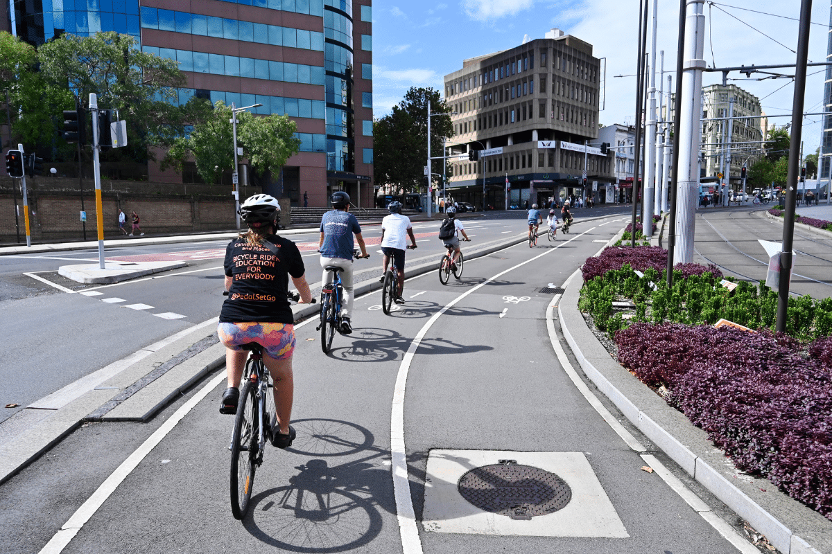 Euston road cycle online lane